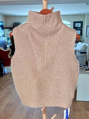 Cider Women's Sweater Vest. Wool Blend. Quarter Zip. Camel. Small. Collar. NWT
